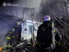 На Кіровоградщині ліквідували чотири пожежі, на одній з них врятували жінку