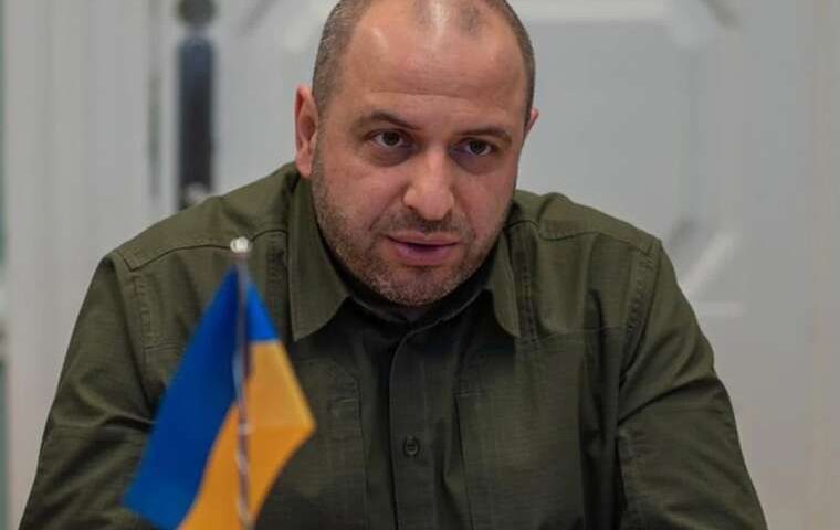 Секретаря РНБО Рустема Умєрова допитали в НАБУ у справі «бек-офісу» Міндіча