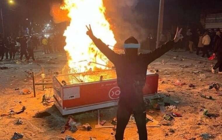 В Ірані протестувальники захопили місто Абданан, сили КВІР відступають під натиском натовпу