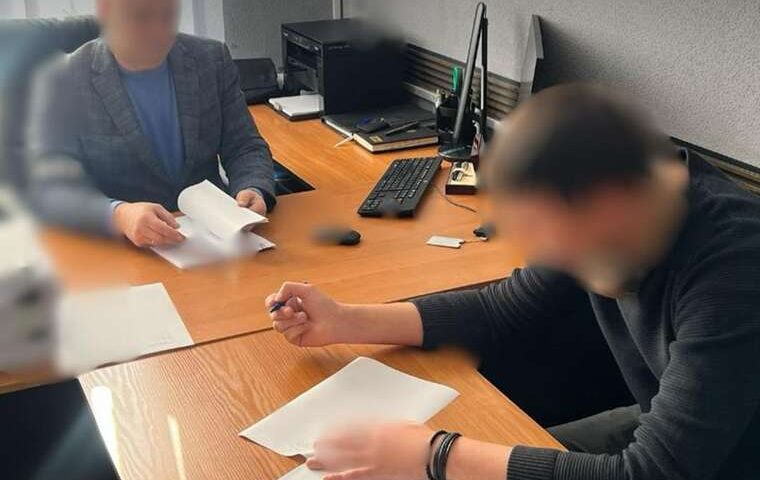 Мільйони на «накрутці»: на Полтавщині посадовців міськради викрили на розкраданні під час закупівлі дронів