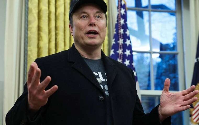 «Слинявий імбецил»: Ілон Маск грубо відповів главі МЗС Польщі на заклик обмежити Starlink для росіян