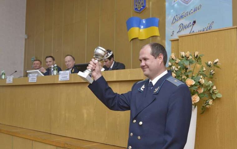 Прокурор-футболіст Бачурін із Кропивницького через суд намагається повернути скасовану інвалідність