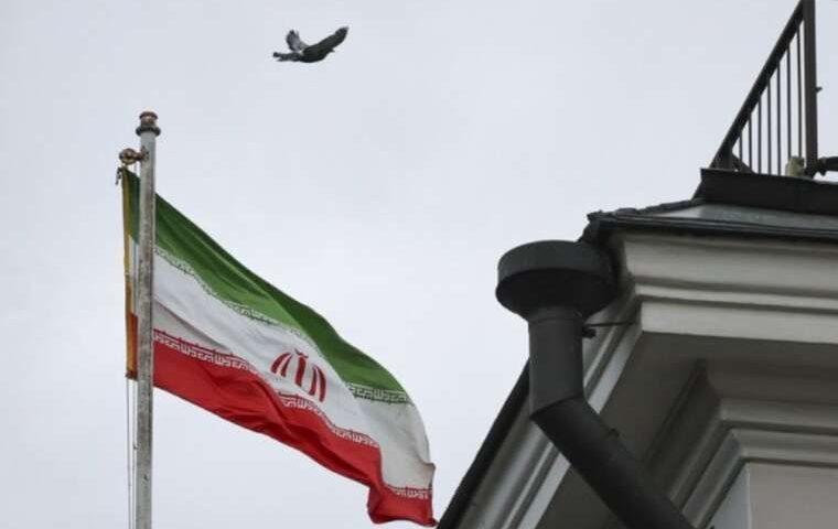 «Європейська трійка» висунула ультиматум Ірану: Велика Британія, Франція та Німеччина готують військову відповідь