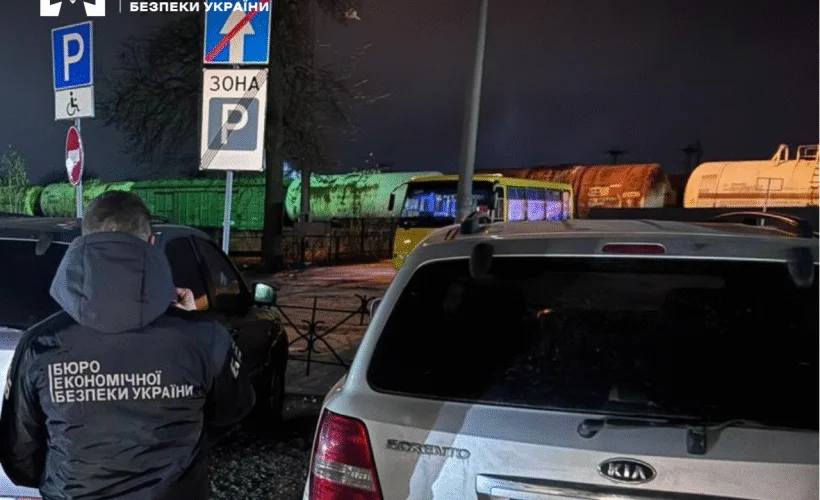 На Львівщині БЕБ викрило схему продажу авто, ввезених під виглядом гуманітарки для ЗСУ