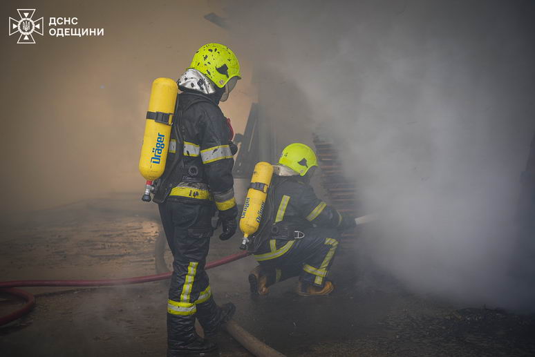В Пересипському районі Одеси сталася масштабна пожежа