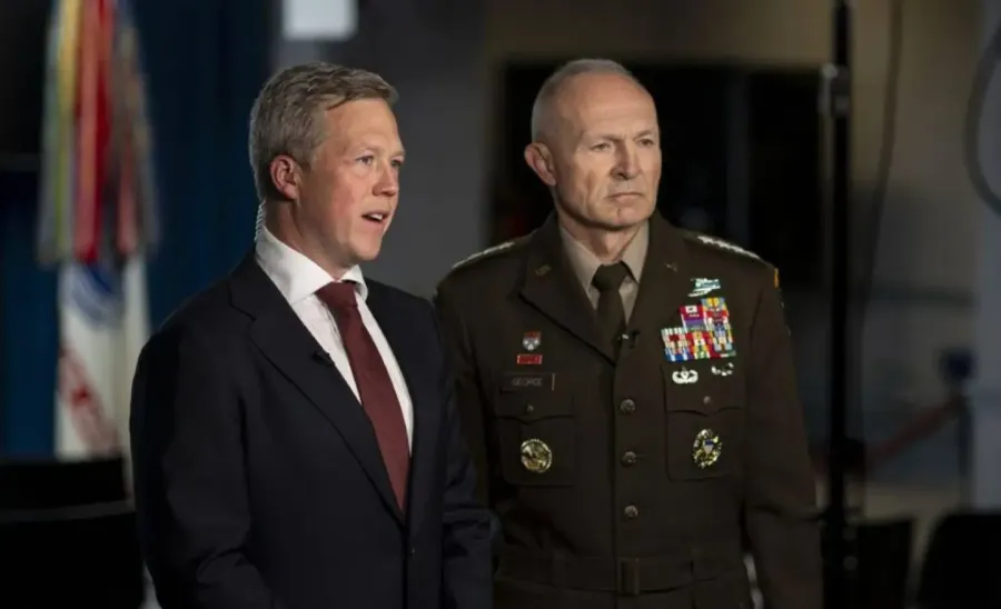 Дональд Трамп направил в Киев двух высокопоставленных чиновников армии США