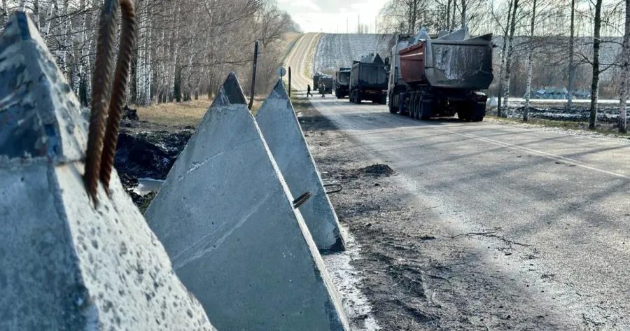 Берлин помогает Варшаве укрепить границу с Россией противотанковыми сооружениями