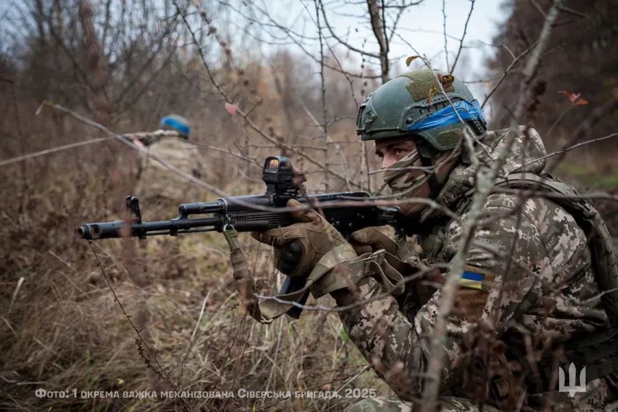 Напряженный день на фронте: обстрелы и боевые столкновения продолжаются