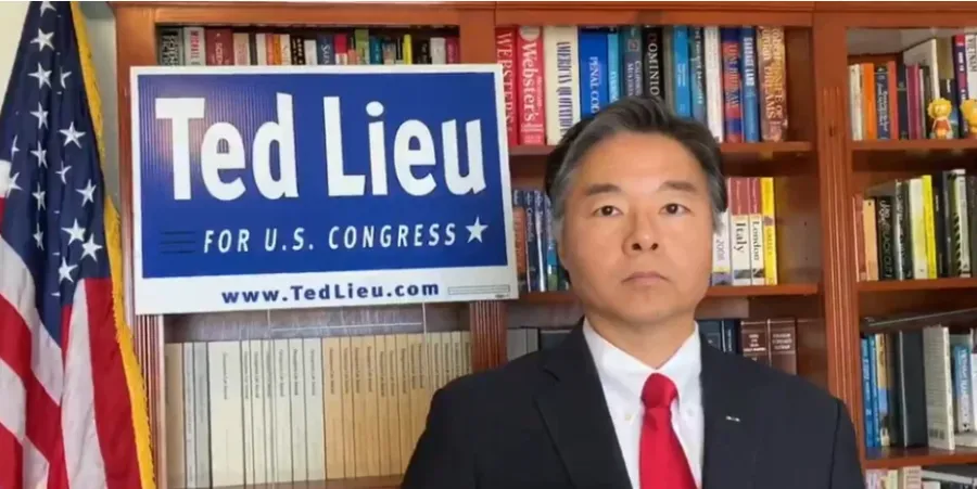 «Вы присягали Конституции, а не Трампу», - конгрессмен обратился к военным США по поводу Гренландии