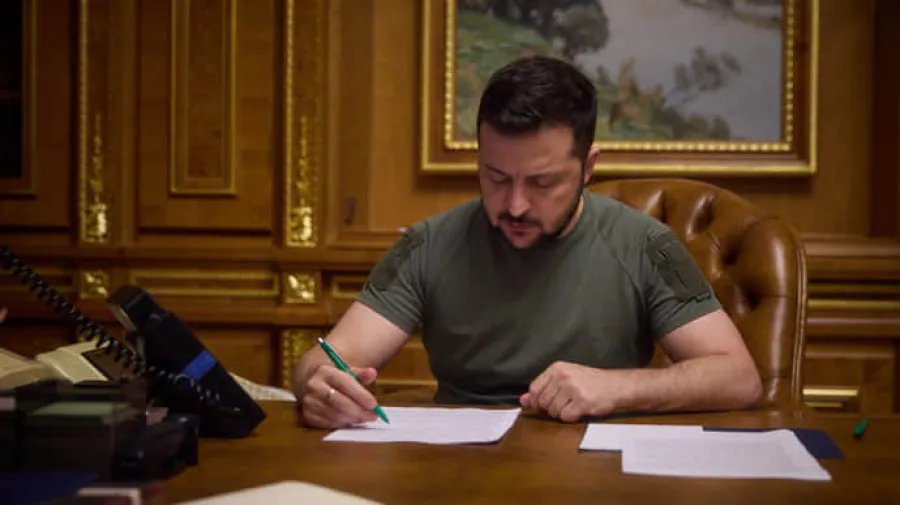 Зеленский подписал указ о санкциях против российских почтовых сервисов на временно оккупированных землях