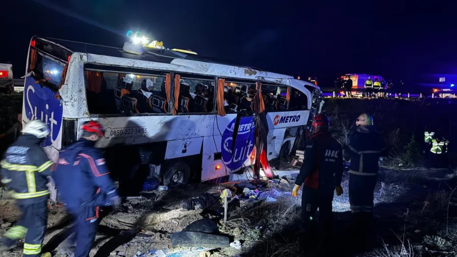 В Турции перевернулся рейсовый автобус, есть погибшие