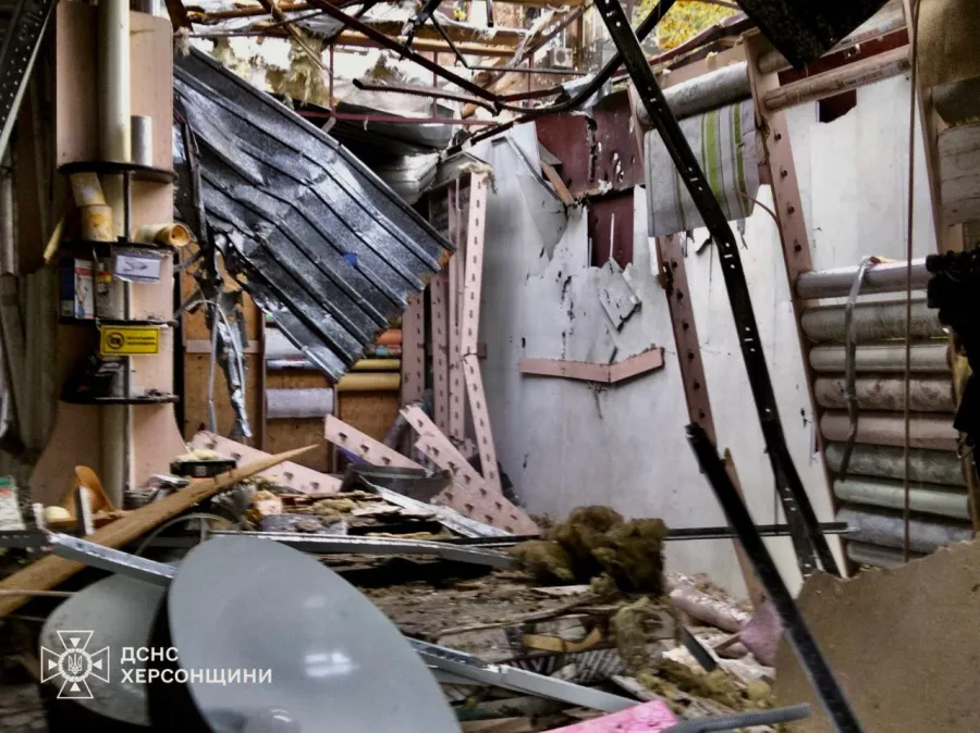 Оккупанты обстреляли рынок в Херсоне: есть жертвы и раненые