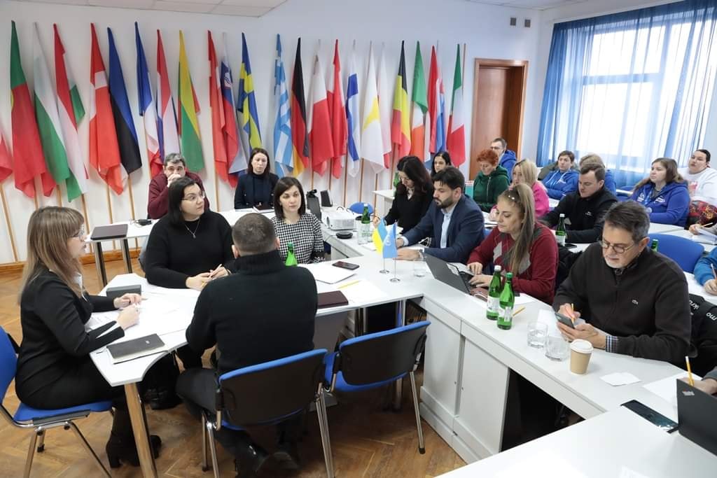 В Івано-Франківській області міжнародні благодійні організації реалізовують проєкти підтримки ВПО