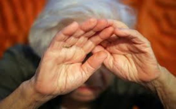 Прикарпатця, який знущався над власною бабусею, відправлено за ґрати