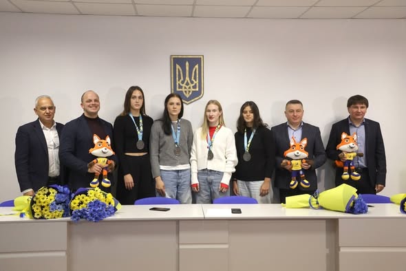 На Прикарпатті привітали срібних призерок світового чемпіонату з баскетболу 3×3