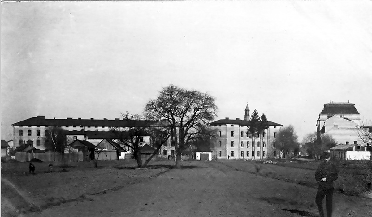 КОЛИСЬ У СТАНИСЛАВОВІ. Казарми артилерії