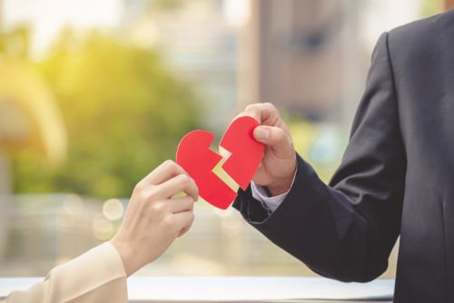 В Україні можуть запровадити відповідальність за скасоване весілля