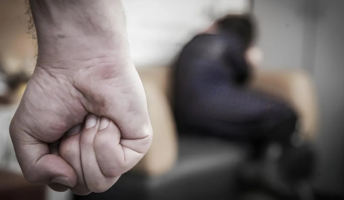 Житель Тлумаччини, який побив матір, відбувся штрафом у 850 грн