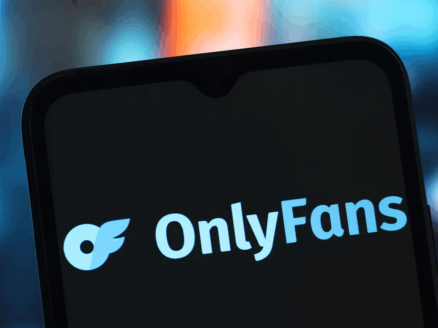 Як моделі OnlyFans оскаржують штрафи від Державної податкової служби. Є преценент і на Прикарпатті