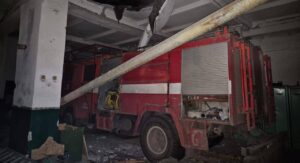 Війська РФ знову атакували рятувальників у Запорізькій області: пошкоджені будівля пожежної частини та техніка (ФОТО)