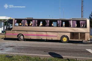 У Запорізькій ОДА прокоментували російський удар поруч автобуса із запорізькими дітьми