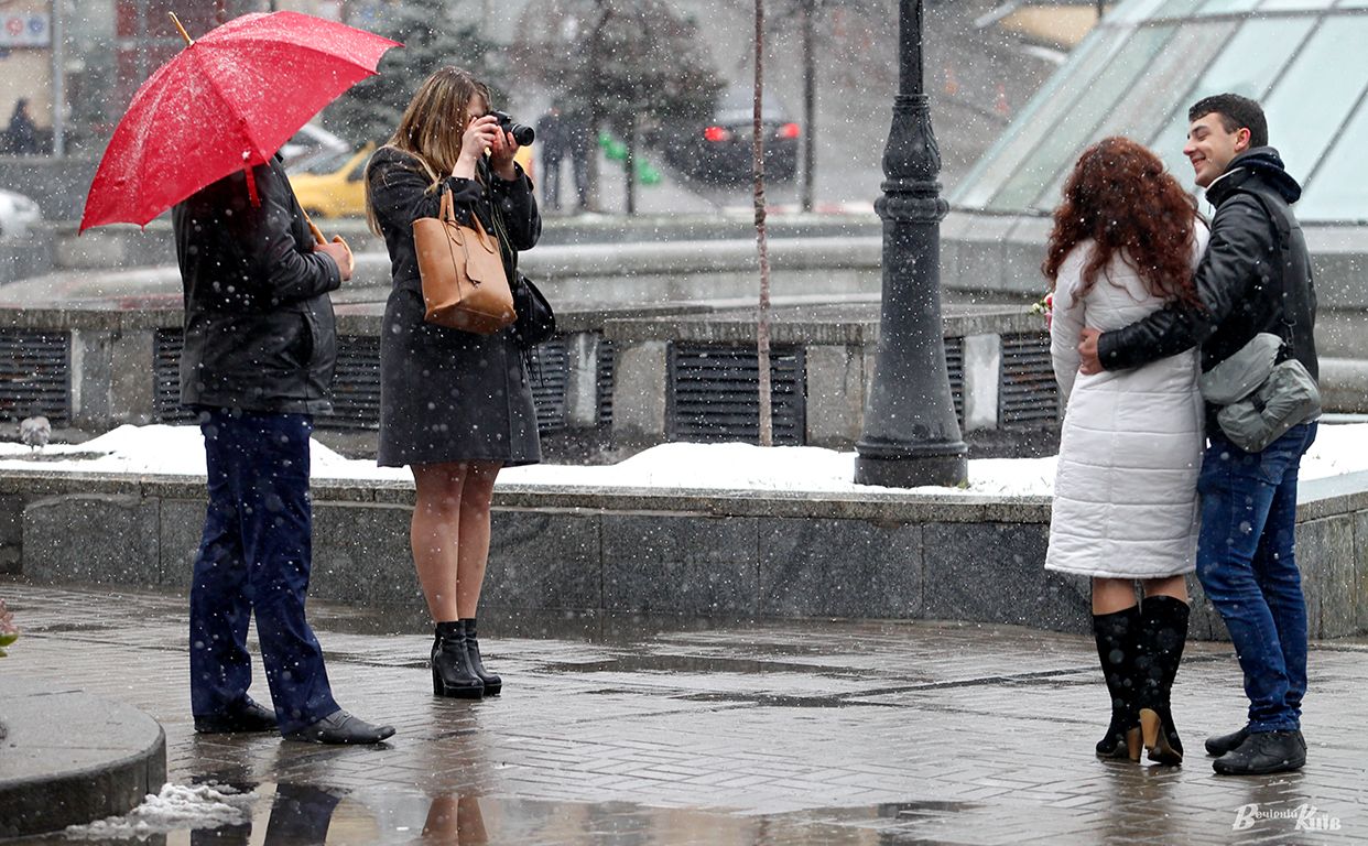 Київ зустрічає лютий зі снігом та дощем