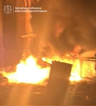 Россия ударила по Запорожью: на месте атаки пожар