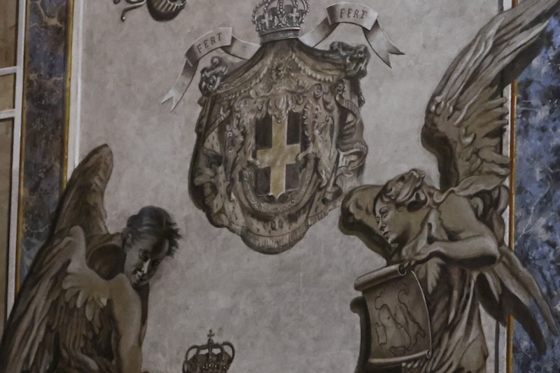 Скандал в Риме: ангела в исторической базилике «отреставрировали» в образе Джорджи Мелони