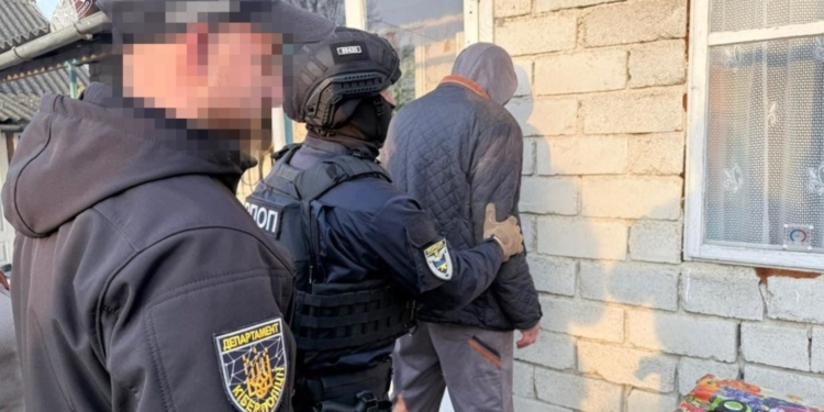 Розбещував 10-річну дівчинку в Telegram: жителю Тернопільщини повідомлено про підозру