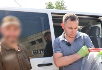 У Миколаєві обікрали військового, розбивши у машині скло