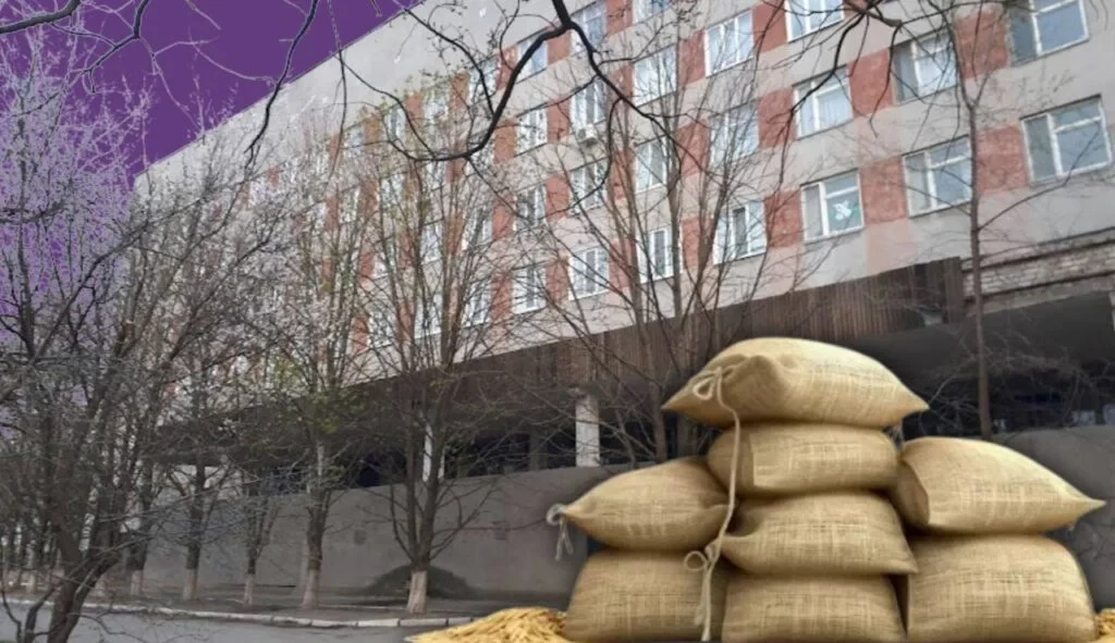 Мішки, габіони й укриття: як виживає дитяча медицина у прифронтовому Херсоні