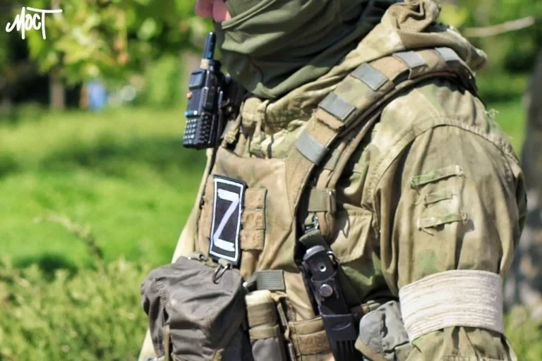 Морпіхи на Херсонщині взяли в полон двох військових РФ під час відбиття штурму (відео)