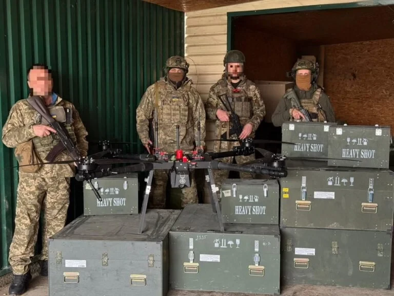 Бригада морської піхоти отримала понад 10 ударних дронів, закуплених коштом Генічеської громади