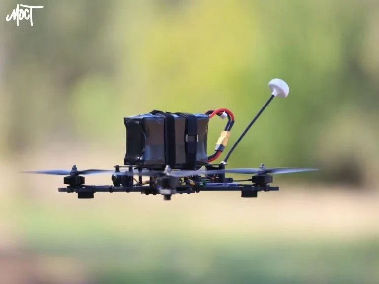 Поліція показала момент удару російського дрона по правоохоронцях у Херсоні (ВІДЕО)