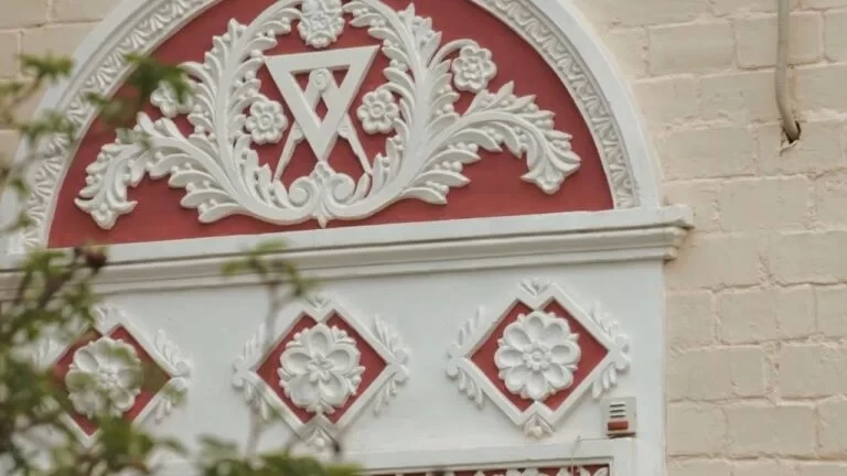 Як рятують спадщину Херсонщини через мандрівні виставки та оцифрування (відео)