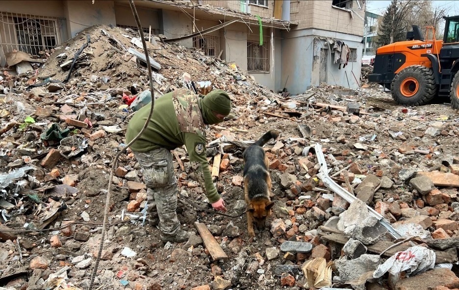 Під час обстрілу Тернополя знищено понад 300 помешкань і 91 авто (фото)