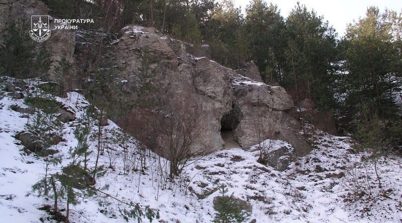 Заповідну ділянку з печерою «Кришталева» повернули у державну власність