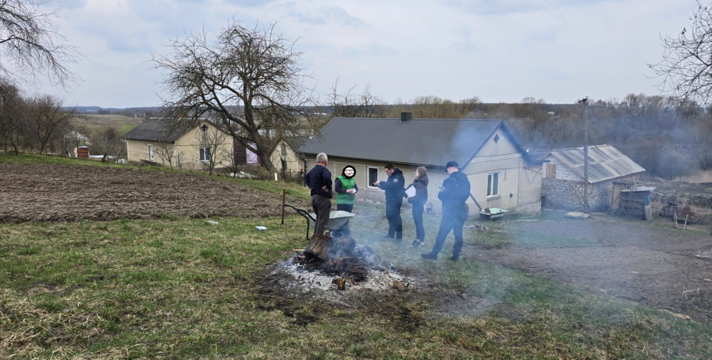 Трьох мешканців Тернопільської громади оштрафували за спалювання відходів (фото)