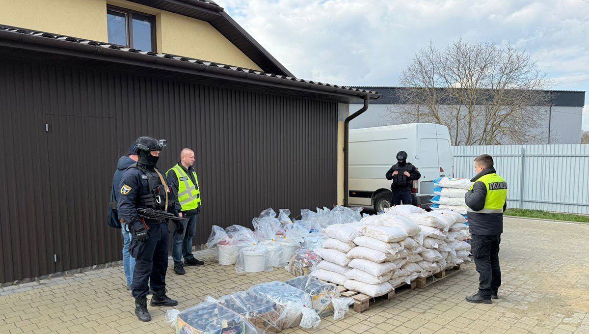 Масштабна спецоперація на Тернопільщині: вилучили сотні кілограмів наркотиків (фото, відео)