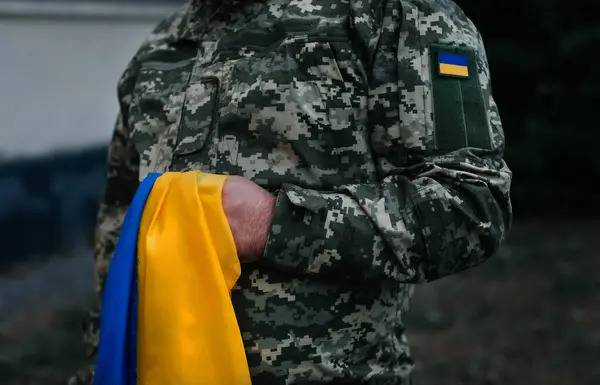 175 українських військових та цивільних повернулися з полону