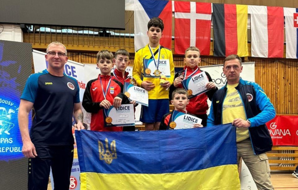 Тернопільські борці здобули перемоги на міжнародному турнірі в Чехії (фото)