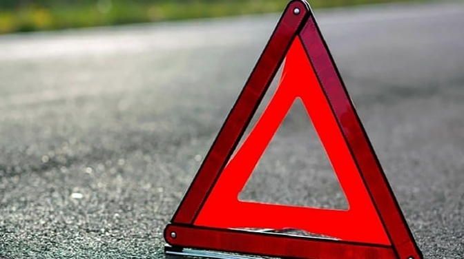 На Львівщині водій VOLKSWAGEN PASSAT B7 зіткнувся з маршрутним таксі, в якому було 13 пасажирів