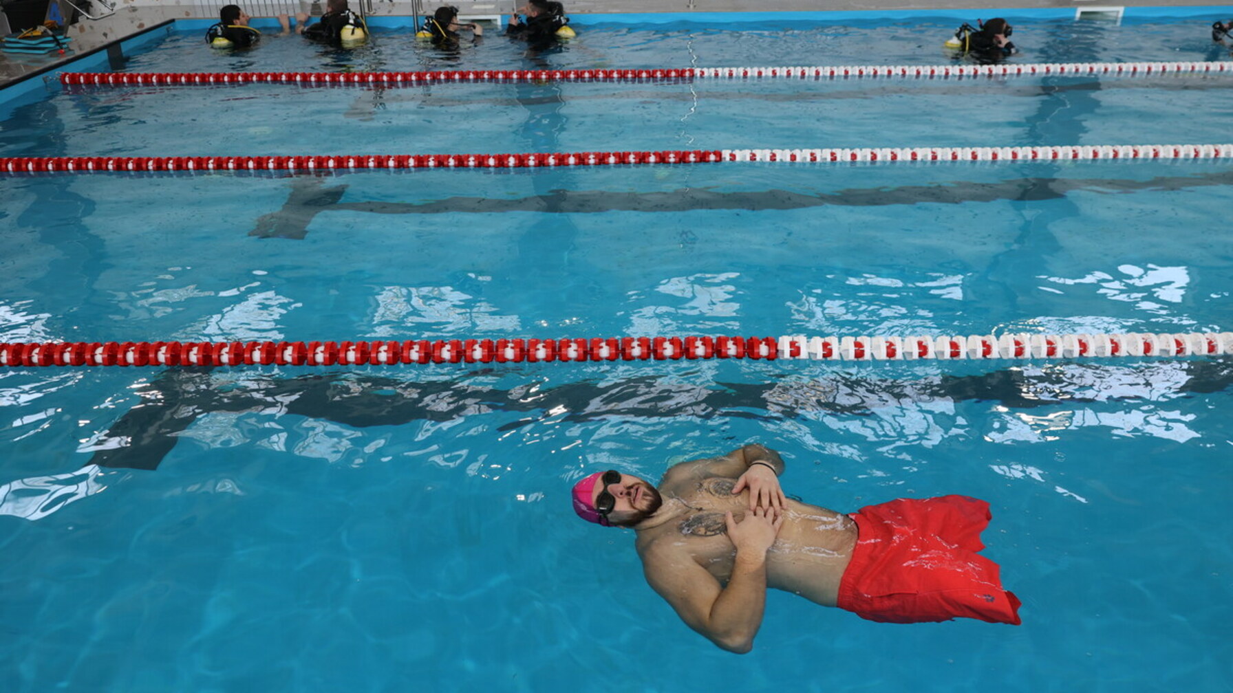 Найбільший інклюзивний 25-метровий басейн відкрили у Львові