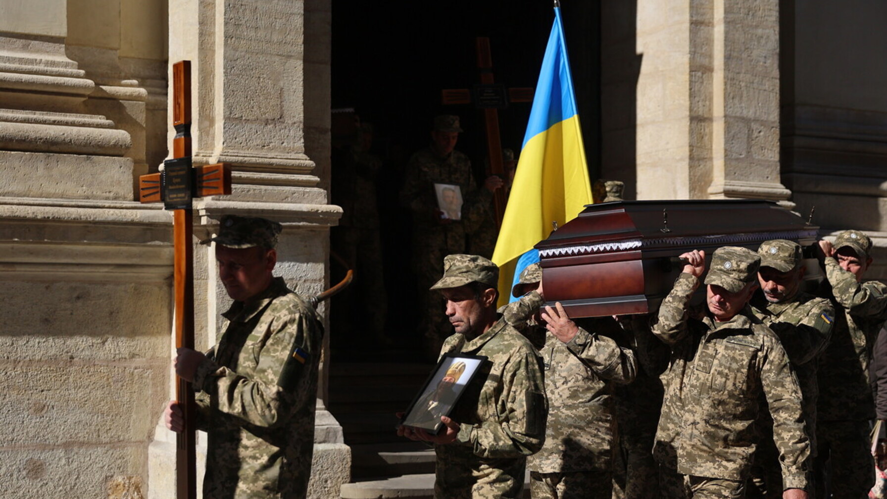 Сьогодні Львів попрощається з двома Захисниками