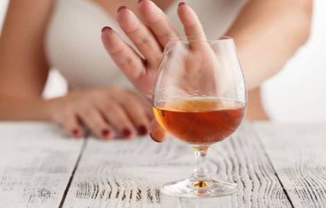 Поради, котрі допоможуть вам вживати менше алкоголю