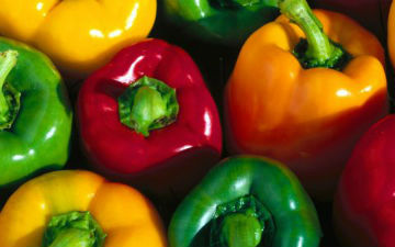 Три вітаміни, якими можуть похвалитися сирі болгарські перці