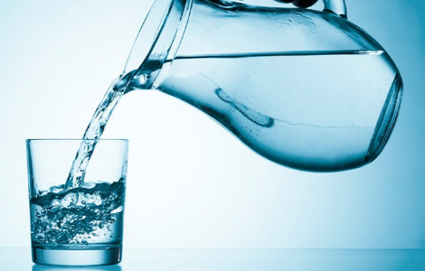 Скільки води треба пити для схуднення