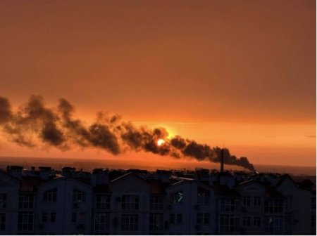 Другий удар за тиждень: у Туапсе масштабна пожежа на НПЗ (відео)