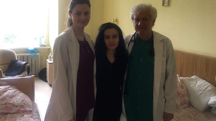 Львівські хірурги успішно прооперували прикарпатку з “синдромом Мея Тернера”
