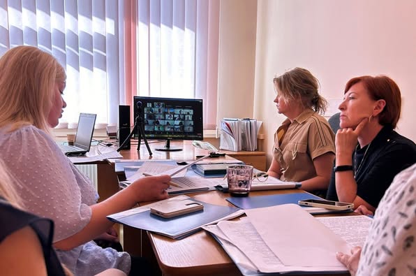 Фінанси Прикарпаття: підсумки бюджету та зарплати в бюджетних установах